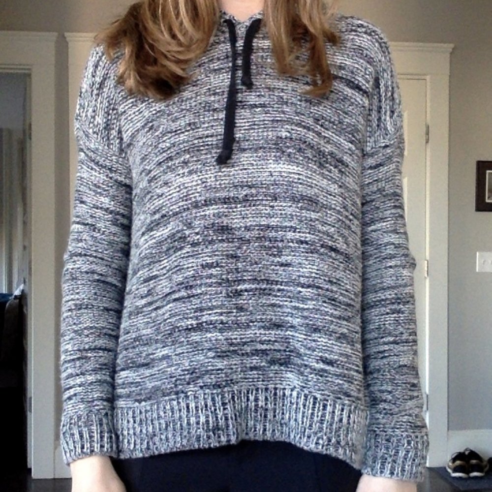Hooded sweater sweatshirt